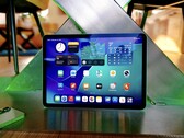 Apple iPad Air 2026 nie jest aż tak drogi jak na moc, którą oferuje. W innych obszarach wydaje się jednak przestarzały.