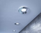 Downlight wpuszczany Philips Hue Adore Bathroom jest teraz dostępny w kolorze białym, dołączając do oryginalnej srebrnej wersji (na zdjęciu). (Źródło zdjęcia: Philips)
