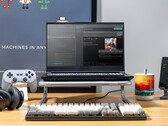 Laptop z systemem Linux "Serval WS" jest teraz wyposażony w procesor Intel i9-14900HX zamiast jego poprzednika 13900HX (Zdjęcie: System76).