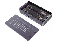 JEYI 586R: Obudowa dla dwóch szybkich dysków SSD.