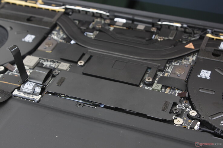 Brak opcji dodatkowego dysku SSD M.2