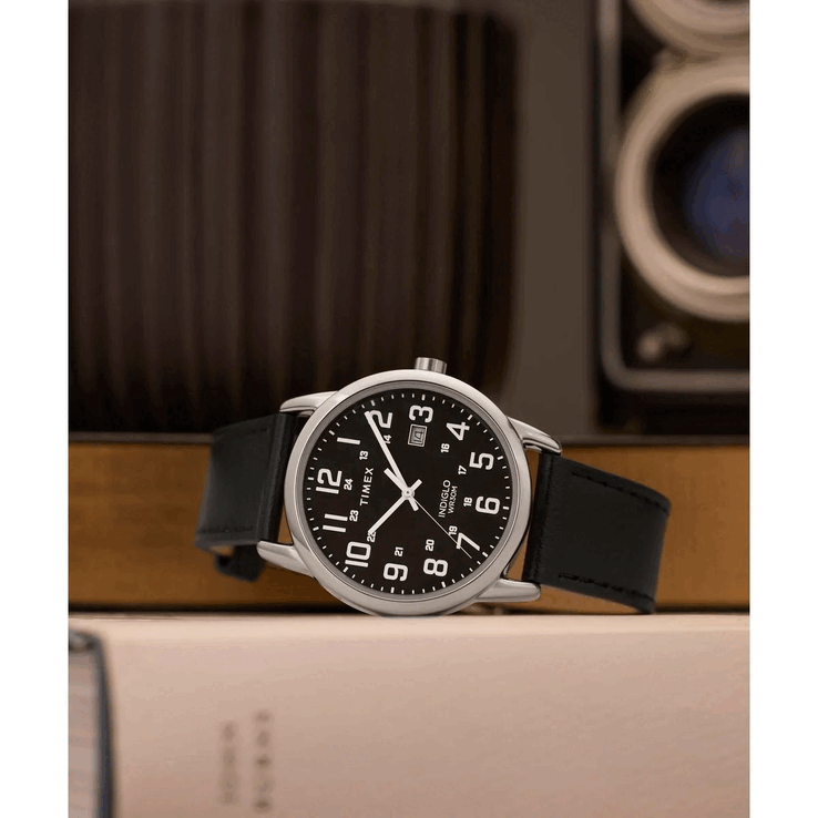 Timex TW2Y12800JQ ma wodoszczelność do 30 m (3 bar)