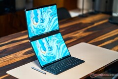 Lenovo Yoga Book 9i w 2023 roku trafił zarówno na pozytywne, jak i negatywne nagłówki gazet, a teraz wyciekły pierwsze zdjęcia jego następcy 9. generacji.