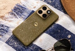 Motorola Edge 2026 ma przyciągający wzrok tył z powierzchnią z tkaniny.