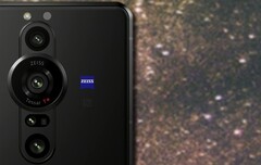 Poważnych zmian konstrukcyjnych można się najwyraźniej spodziewać w przypadku smartfonów Sony Xperia 1 V i 5 V z 2023 roku. (Źródło obrazu: Sony - przyp. red.)