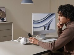 Magnetyczna stacja ładująca Anker MagGo (8 w 1) ma dwa porty USB-C o mocy 67 W. (Źródło zdjęcia: Anker)