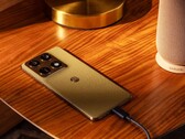 Motorola rzekomo przemyca kody partnerskie do aplikacji zakupowych.