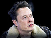 Elon Musk przemawiający na konferencji Atreju w Rzymie (zdjęcie: Independent/YT)