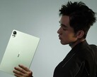 Tegoroczna wersja Huawei MatePad 12 X jest wiernym odwzorowaniem swojego poprzednika. (Źródło obrazu: Huawei)