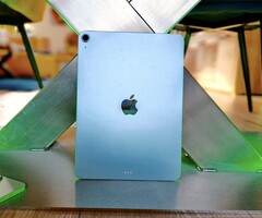 Apple iPad Air 2026 jest wszechstronny i szybki, a jego oficjalna cena katalogowa wynosi 599 USD