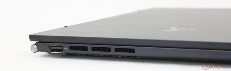 Po lewej: USB-A 3.2 Gen. 2