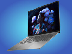IdeaPad Slim 5 Ultra waży nieco ponad 1 kg w konfiguracji z wyświetlaczem OLED.