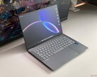 Recenzja laptopa Asus Googlebook 14 - ExpertBook Ultra z Glowbar