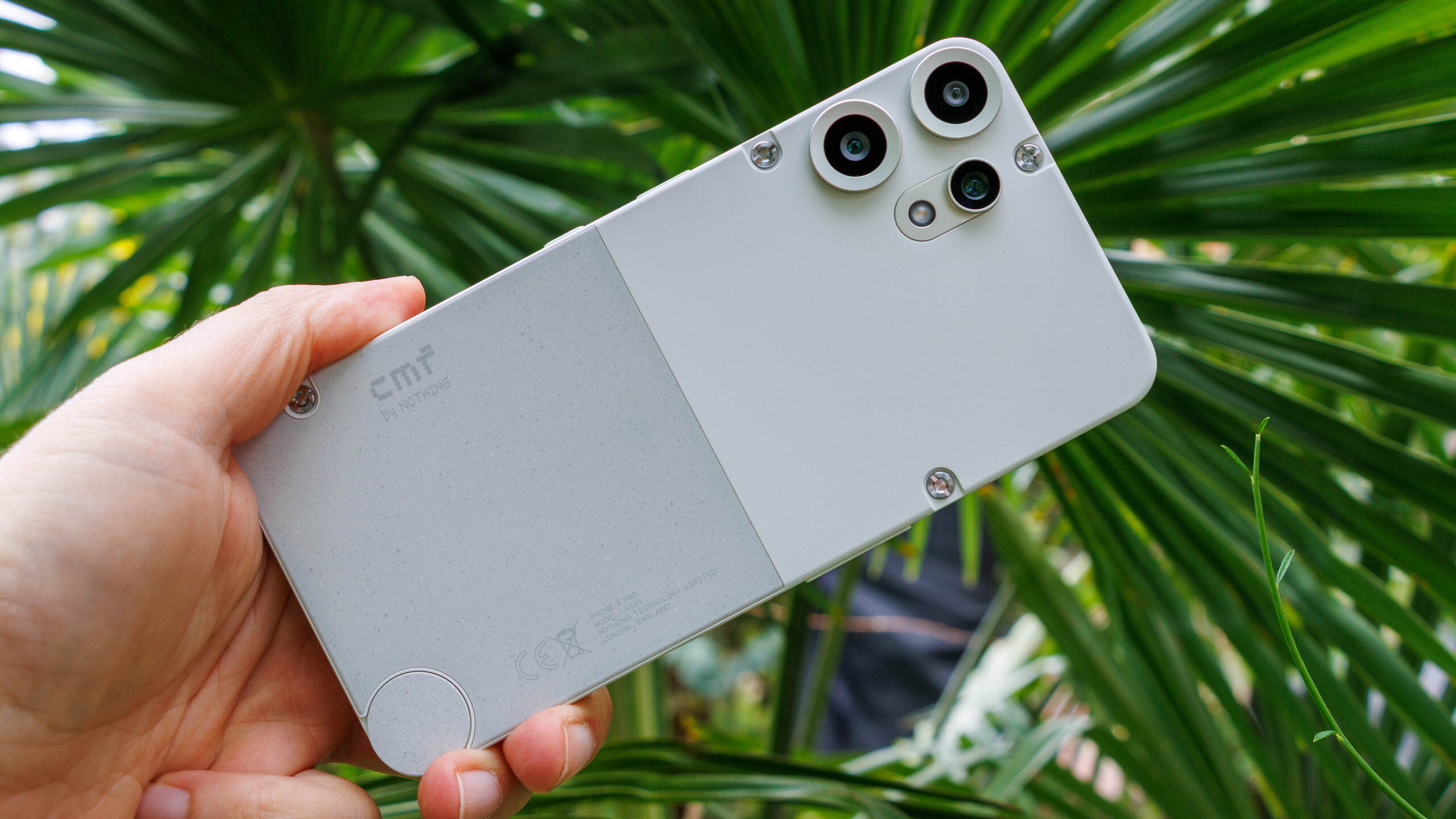 Mniej modułowy, ale wciąż wyjątkowy - recenzja CMF Phone 2 Pro