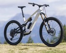 Canyon Spectral:ON CF 9 jest dość lekki i zapewnia dużą siłę napędową