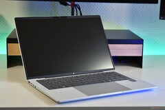HP EliteBook X G2i z procesorem Intel Panther Lake