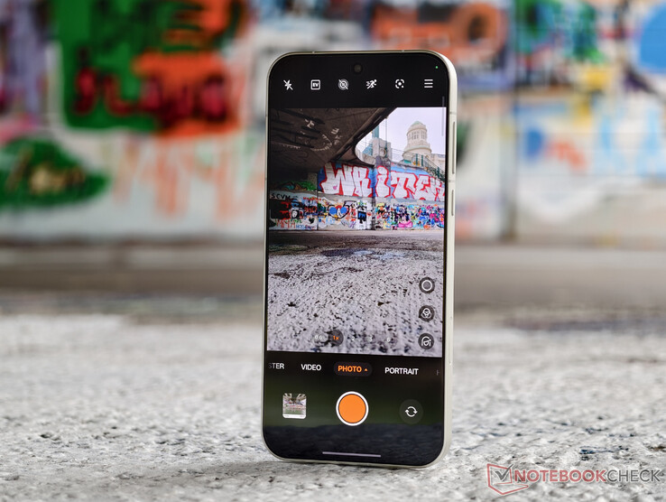 Oppo Find X9 Pro. (Źródło obrazu: Notebookcheck)