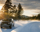 Nowy Range Rover Electric przechodzi zimowe testy w temperaturze -4°C w Szwecji. (Źródło zdjęcia: Land Rover)