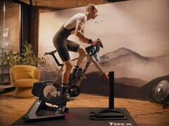 Tacx Alpine pozwala użytkownikom symulować podjazdy i zjazdy. (Źródło zdjęcia: Garmin)