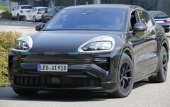 Porsche Cayenne Coupé (2026): Elektryczny napęd o mocy do 1000 KM. (Źródło zdjęcia: InsideEVs)