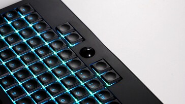 Zainstalowany jest trackball.