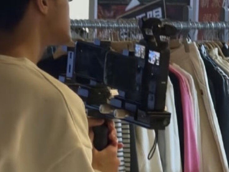 Osmo Pocket 3 i podobno Osmo Pocket 4, od lewej do prawej. (Źródło zdjęcia: via The New Camera)