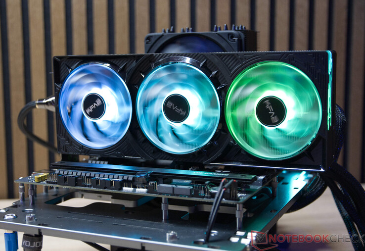 KFA2 GeForce RTX 5070 Ti 1-Click OC podczas otwartego testu emisji hałasu
