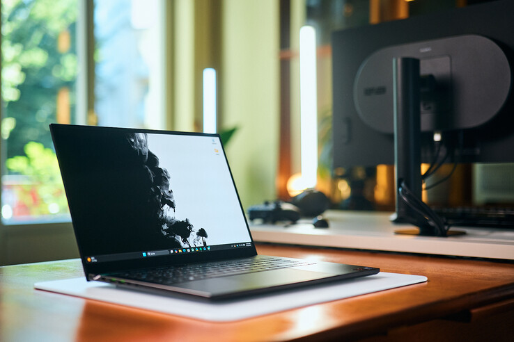 Niemal idealny komputer do codziennego użytku: model Razer Blade 16 z 2026 roku doskonale sprawdza się jako przenośny zamiennik komputera stacjonarnego, choć drobne niedociągnięcia oprogramowania oraz wysoka cena nieco psują wrażenia z użytkowani