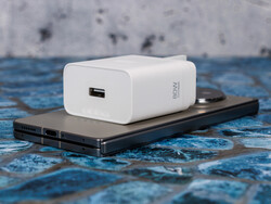 Znajdź model N6 z adapterem