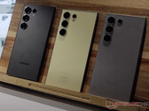 Makieta Galaxy S24 Ultra, gdyby miała trzy kamery skierowane do tyłu. (Źródło obrazu: Notebookcheck - edytowane)
