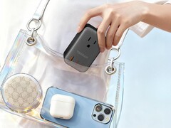 Nowy ultracienki adapter podróżny firmy Tessan (na zdjęciu) został oficjalnie wprowadzony na rynek w USA i UE. (Źródło zdjęcia: Tessan)