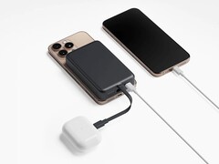 Xiaomi 33W Magnetic Power Bank 10000 Integrated Cable jest już dostępny w Wielkiej Brytanii. (Źródło zdjęcia: Xiaomi)