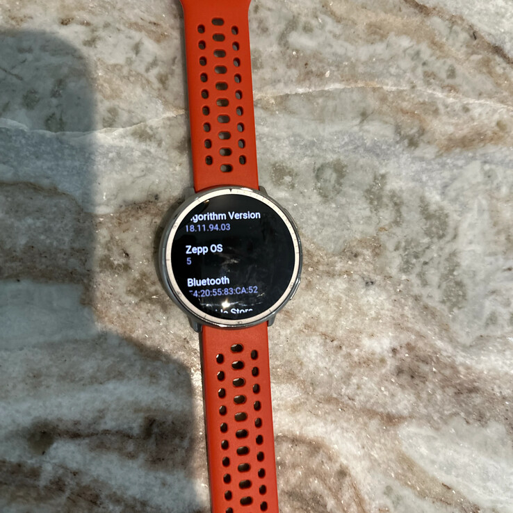 Zdjęcie użytkownika pokazujące, że smartwatch Active 2 działa na Zepp OS 5 po najnowszej aktualizacji. (Źródło zdjęcia: u/zztop81 via Reddit)