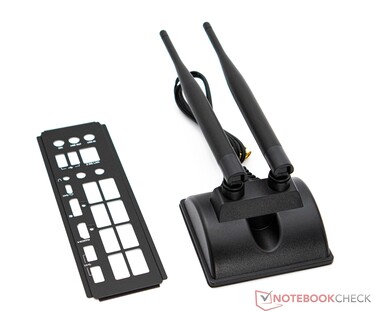Minisforum BD770i IO-Shild i antena WLAN