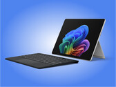 Surface Pro 12 "dla firm" można nabyć w kolorze czarnym lub platynowym.