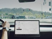 Duża część przewagi konkurencyjnej Tesli wynika z zaawansowanych funkcji zautomatyzowanej jazdy. (Źródło zdjęcia: Tesla)