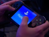 Makieta podobno nowego handhelda PS6 (źródło obrazu: Sony PlayStation z poprawkami)