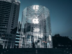 Apple ma stawiać w niekorzystnej sytuacji usługi strumieniowego przesyłania muzyki inne niż Apple Music na iPhonie. (Zdjęcie: Jerry Zhang)