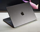 Apple MacBook Pro 14 M5 (źródło obrazu: Notebookcheck)