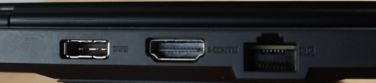 Porty z tyłu: PSU, HDMI 2.1 (8K/60 Hz), LAN-Port (2.5 Gbit/s)
