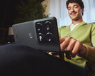 Motorola Razr Fold jest wyposażona we flagowy system kamer.