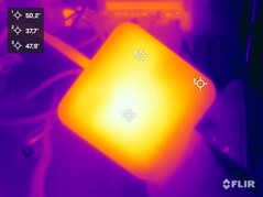 Zasilacz podczas testu warunków skrajnych