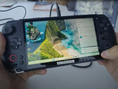 GPD Win 5 wygląda jak powiększony GPD Win 4 ze zmienionymi przyciskami. (Źródło obrazu: GPD)