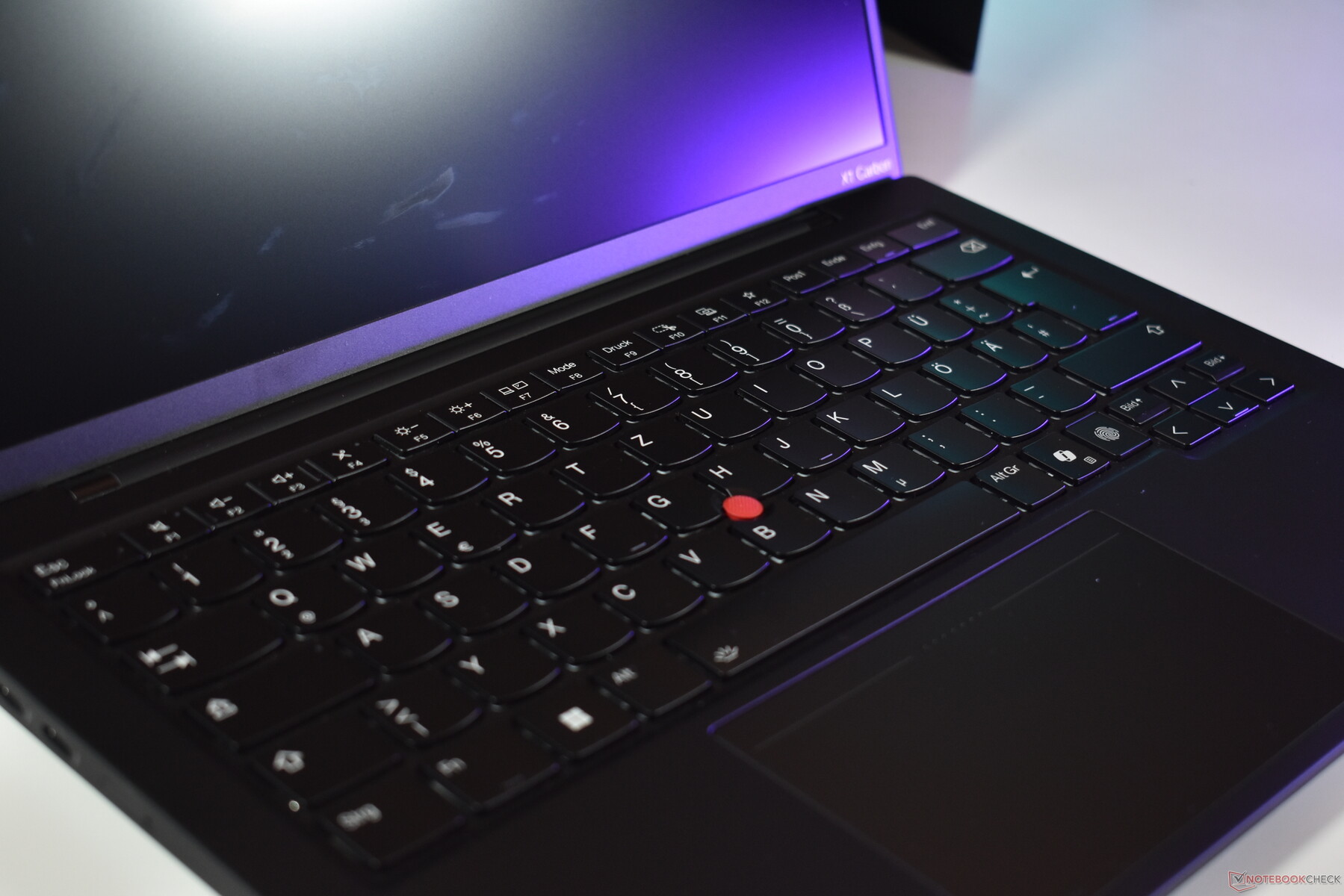 Lenovo ThinkPad X1 Carbon Gen 13: Klawiatura