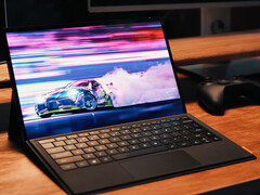 Super V jest napędzany przez procesor Core Ultra X7 358H. Na zdjęciu: przód tabletu do gier. (Źródło zdjęcia: OneXPlayer)