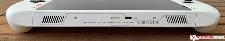 Dół: USB-C 3.2 Gen.1 (5 GBit/s, Power Delivery, tryb DisplayPort ALT)