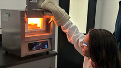 Wypiekanie materiałów elektrod baterii sodowych (zdjęcie: Bedrock Materials)