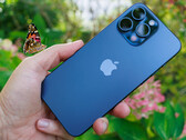 Apple recenzja iPhone'a 15 Pro Max - większa moc aparatu i tytan w największym smartfonie Apple