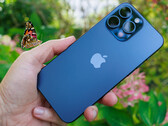 Apple recenzja iPhone'a 15 Pro Max - większa moc aparatu i tytan w największym smartfonie Apple