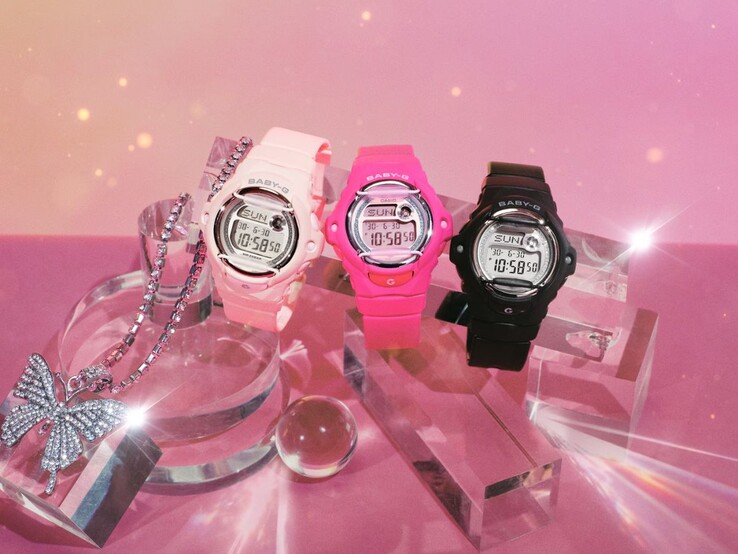 Od lewej do prawej: zegarki Casio BG-169KB-4, BG-169KB-4B1 i BG-169KB-1